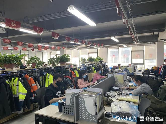 泰山区纺织服装产业链专班深入重点企业调研 助力服装进出口高质量发展